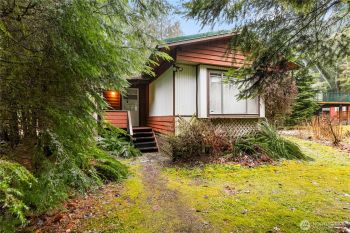 17014 Glacier Rim Drive , Deming, WA 98244