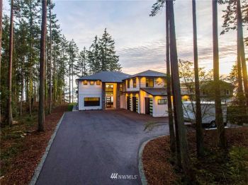 1699 SE Camano Drive , Camano Island, WA 98282