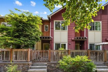 143 Sky Ridge Road NW #102, Issaquah, WA 98027