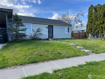 3120 W Lakeside Drive , Moses Lake, WA 98837