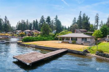 22511 SE 300th Street , Black Diamond, WA 98010