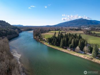 8789 Cedar Court , Sedro Woolley, WA 98284