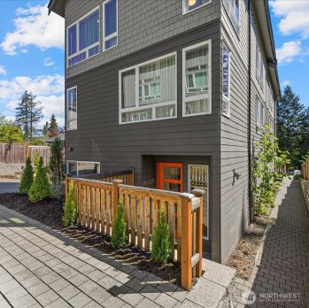 18339 Wallingford Avenue N #B, Shoreline, WA 98133