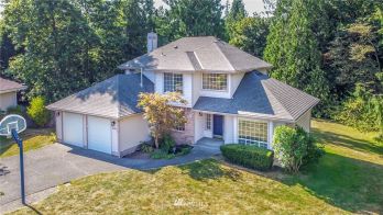 25204 217th Place SE, Maple Valley, WA 98038