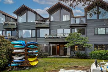 19428 Aurora Avenue N #106, Shoreline, WA 98133