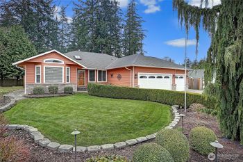 360 Macbrae Drive , Camano Island, WA 98282