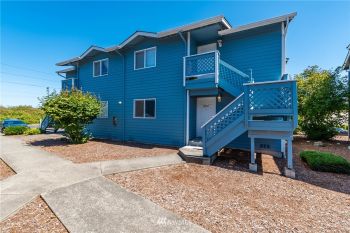 651 NE Ellis Way #A102, Oak Harbor, WA 98277