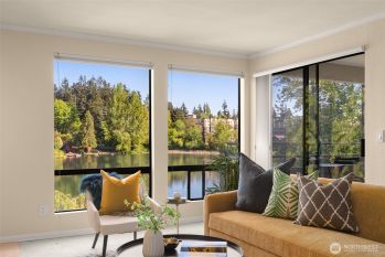 19528 Echo Lake Place N #B302, Shoreline, WA 98133