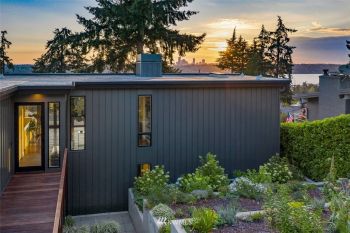 3057 70th Avenue SE, Mercer Island, WA 98040