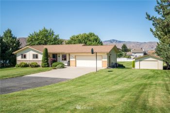 420 S Mason Avenue , East Wenatchee, WA 98802