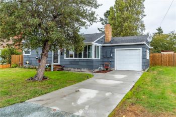 1464 SE 4th Avenue , Oak Harbor, WA 98277
