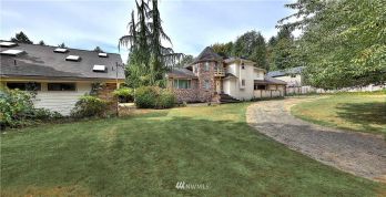 6210 76th Avenue W, University Place, WA 98467