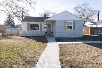 71 NE H Street , Ephrata, WA 98823-1727