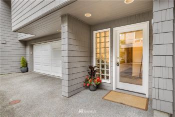 9320 SE 36th Street , Mercer Island, WA 98040