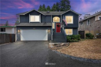 15519 Corliss Avenue N, Shoreline, WA 98133