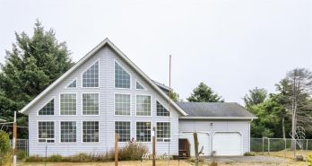 132 Frigate Street NW, Ocean Shores, WA 98569