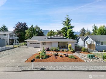 807 W Fir Street , Sequim, WA 98382