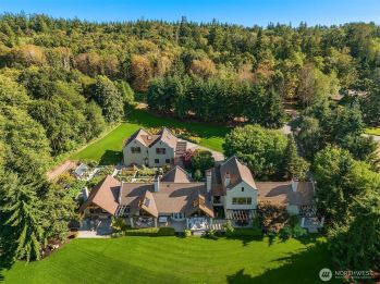 495 Tillicum Way , Camano Island, WA 98282