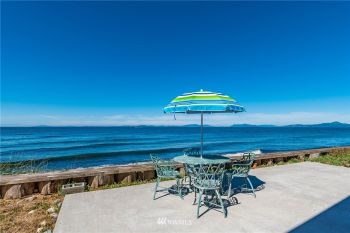2653 West Beach Road , Oak Harbor, WA 98277