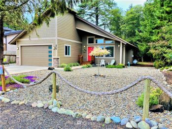 575 Chinook Avenue SE, Ocean Shores, WA 98569