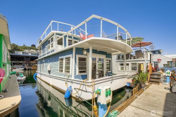 1900 Westlake Avenue N #B-20, Seattle, WA 98109