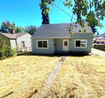 12034 68th Avenue S, Seattle, WA 98178