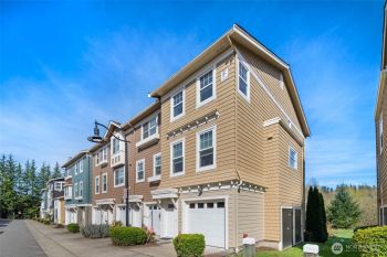 7526 129th Place SE #F101, Newcastle, WA 98056
