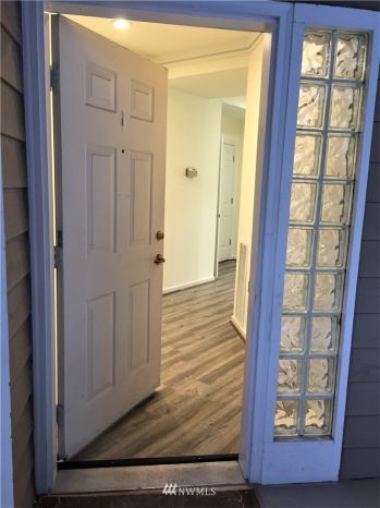 702 Kirkland Way #3, Kirkland, WA 98033