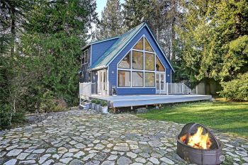 4177 SE Camano Drive , Camano Island, WA 98282