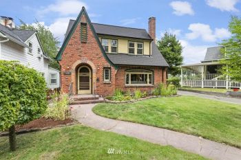 714 Park Drive , Bremerton, WA 98337