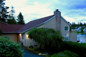 272 Loch Lane , Camano Island, WA 98282