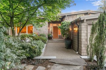 7821 NE 12th Street , Medina, WA 98039