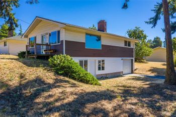 1541 NE 4th Avenue , Oak Harbor, WA 98277