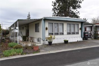 225 NE Ernst Street #48, Oak Harbor, WA 98277