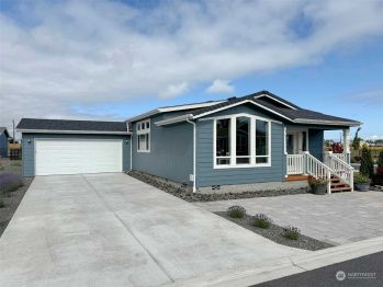 965 N Violet Avenue , Sequim, WA 98382