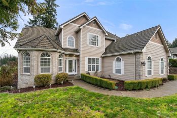 4032 Campus Green Drive NE, Lacey, WA 98516