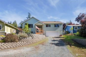 4857 Reindeer Road , Freeland, WA 98249