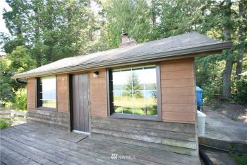 29775 Gamble Place NE, Kingston, WA 98346