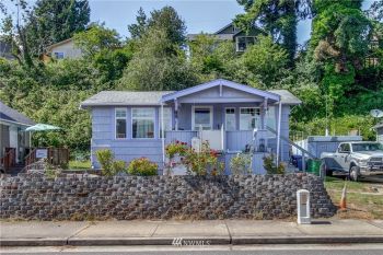 1611 Charleston Beach Road W, Bremerton, WA 98312