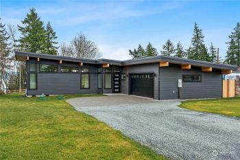 1905 Cascade View Drive , Camano Island, WA 98282