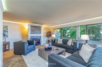 2929 76th Avenue SE #101, Mercer Island, WA 98040