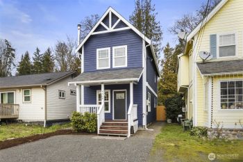 6668 NE Fern Street , Suquamish, WA 98392