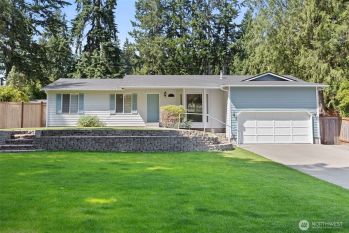 211 138th Place SE, Everett, WA 98208-7316