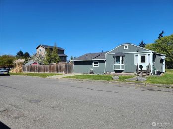 402 N Ennis Street , Port Angeles, WA 98362