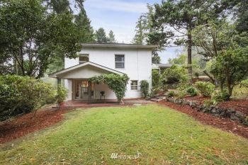 1521 Lower Marine Drive , Bremerton, WA 98312