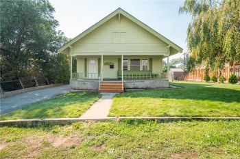 1117 Seventh Street , Wenatchee, WA 98801