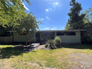 211 Robbins Road , Sequim, WA 98382-7894
