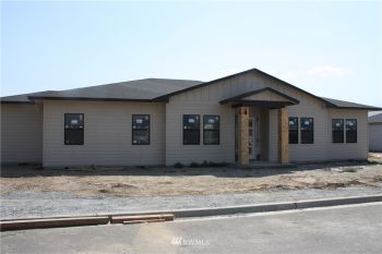 716 S Perry Street , East Wenatchee, WA 98802