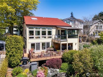 4215 SW Sullivan Street , Seattle, WA 98136