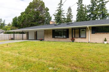 1482 SW 2nd Way , Oak Harbor, WA 98277